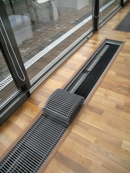 Grzejnik REGULUS®-system CANAL VENT z podestem aluminiowym