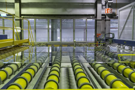 Zmodernizowana linia produkcji szkła float w hucie Saint-Gobain w Dąbrowie Górniczej. Zmodernizowana linia produkcji szkła float w hucie Saint-Gobain w Dąbrowie Górniczej.